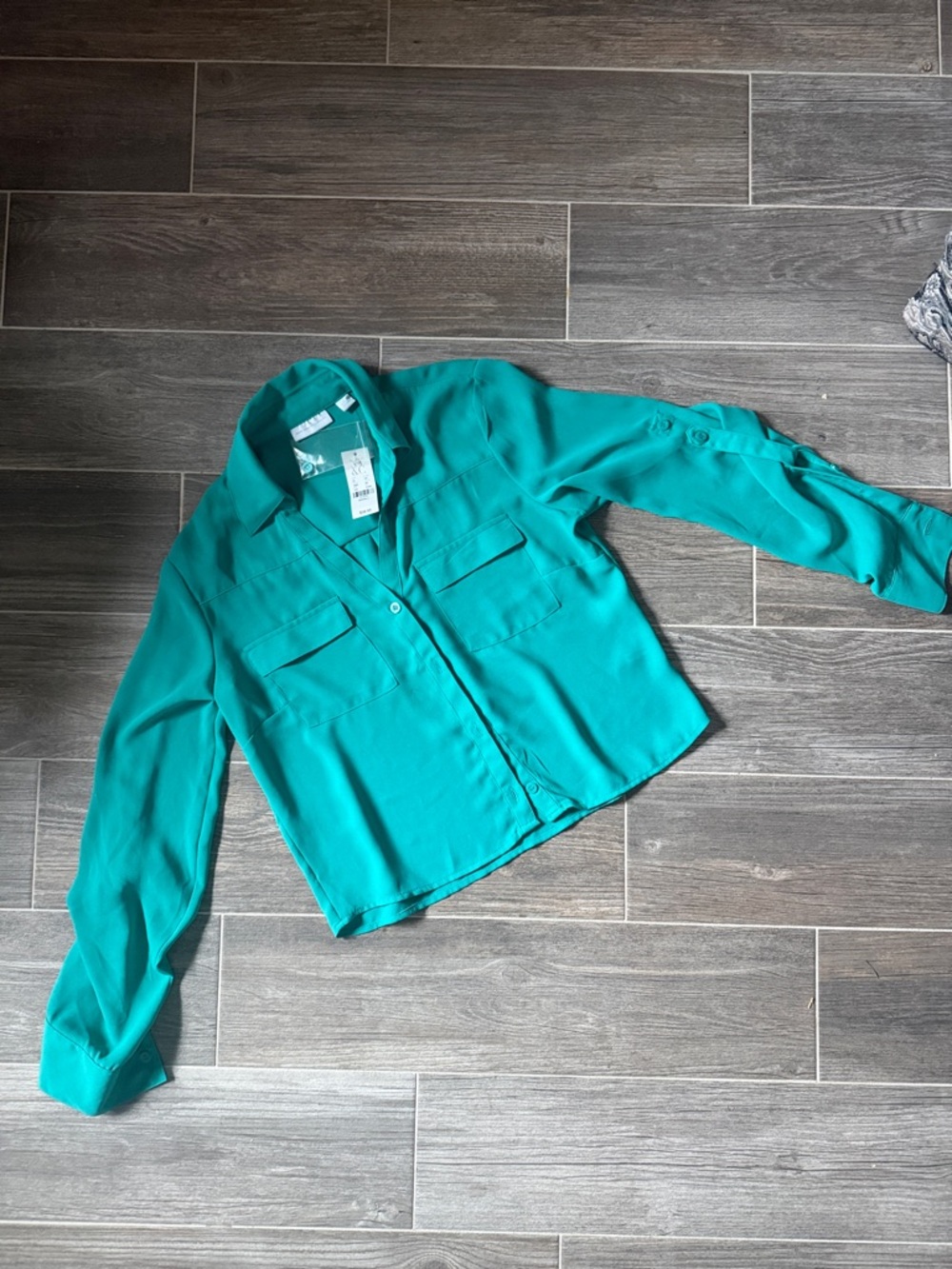 NEW YORK & Company Teal Button-Up Blouse size Small (NWT)